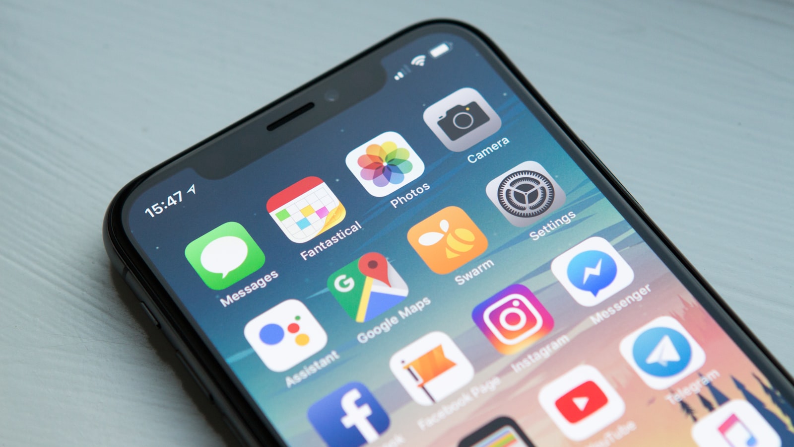Best 5G smartphones under 40000 in 2026 with big battery and AI camera